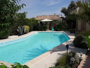 Holiday home with garden, terrace & pool - Image 2