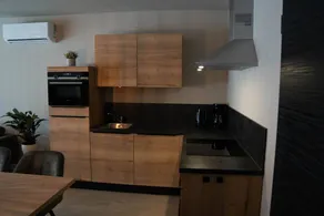 Holiday apartment with garden, pool & terrace - Image 4