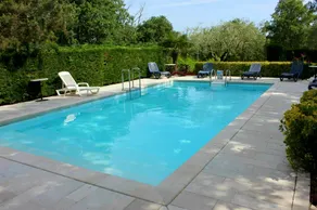 Apartment with pool, garden & terrace - Image 3