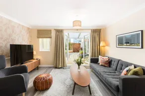 Holiday home with garden, fast internet & terrace - Image 3