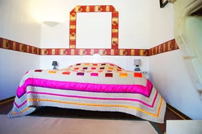 Private room with garden | City view - Image 4