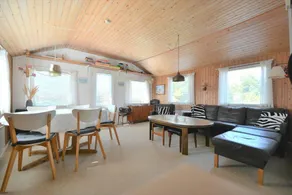 Holiday home with terrace, garden & BBQ - Image 2