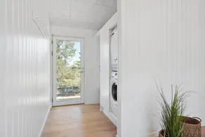 House with sauna, BBQ & jacuzzi - Image 2