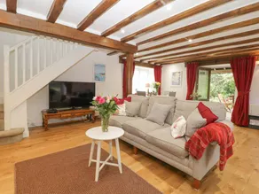 Family-oriented cottage with garden | Beach view | Pets allowed - Image 5