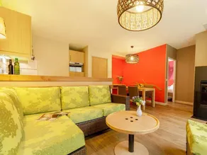 Bungalow with heated pool & terrace - Image 5
