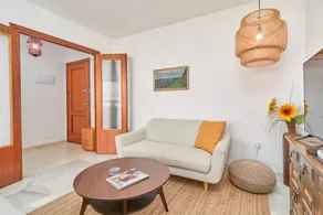 Apartment 'Casa Bellota' with Sea View, Wi-Fi and Air Conditioning - Image 5