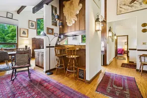 Hawk Landing is a charming 3-bedroom, 2-bathroom retreat - Image 4