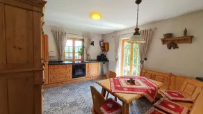 Holiday home with BBQ, terrace & garden | Mountain view | Pets are welcome - Image 4