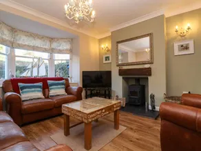 Children-friendly cottage with garden - Image 3