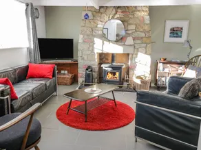 Children-friendly cottage with garden | Pets are welcome - Image 4