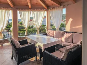 Holiday apartment with terrace & BBQ | Sea view - Image 2