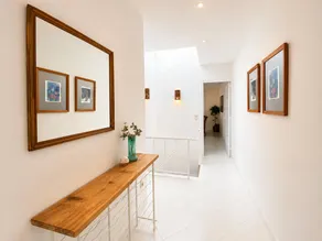 Holiday home with pool - Image 5
