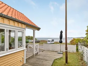 Children-friendly holiday home with garden | Sea view | Beach nearby - Image 3