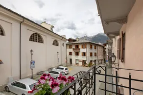Charming Appartamento Delfine in central La Salle with balcony and mountain views - Image 4