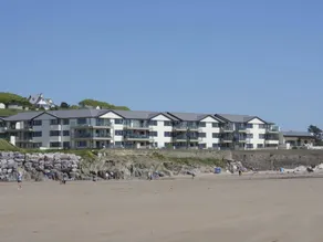 Family-oriented cottage with jacuzzi, garden & pool | Beach view | Beach nearby - Image 2