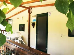 Appartement avec terrasse et piscine | Vue nature - Image 3