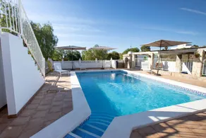 Appartement avec piscine, terrasse et jacuzzi | Vue montagne | Adapté au travail à distance - Image 2