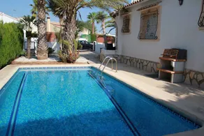 Villa mit Grill, privatem Pool und Terrasse - Image 3