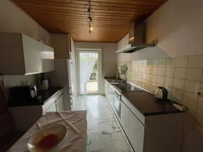 Flat with garden & terrace - Image 2