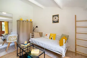 Petite house 'Ostau Flor' with shared pool, private terrace, and Wi-Fi - Image 5