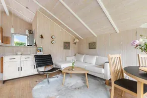 Pleasant house with terrace | Beach nearby - Image 4