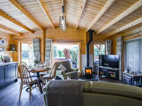 Child-friendly wonderful cottage with BBQ, garden & jacuzzi | Dogs allowed - Image 3