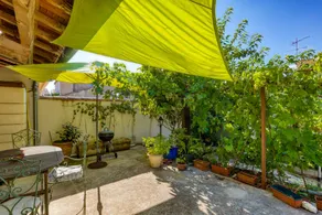 Guest Room with Shared Terrace, Garden, and Wi-Fi - Image 4