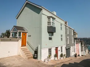 Fully equipped cottage with garden & terrace | Beach view - Image 2