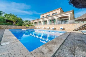 Villa with terrace, garden & BBQ - Image 4