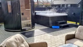 Family-oriented holiday home with garden, sauna & private pool | Beach nearby | Pets allowed - Image 4