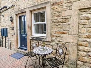 Cottage with garden - Image 4