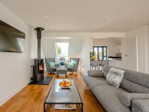 Fully equipped beautiful cottage with garden | Water view | Next to the beach | Dogs allowed - Image 5