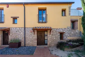 House with hot tub, garden & terrace | Mountain view | Pets are welcome - Image 3