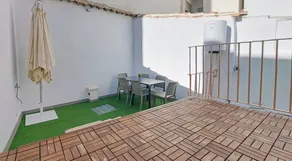 Holiday home with terrace - Image 4