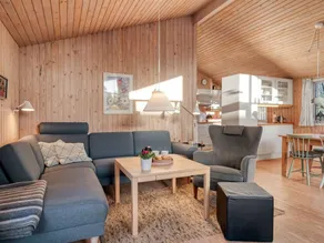 Child-friendly lovely holiday home with barbeque & terrace | Sea view | Dogs allowed - Image 2