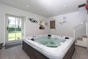 Bed and breakfast avec sauna, terrasse et jardin | Vue jardin - Image 5