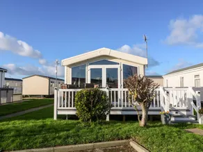 Children-friendly nice cottage with garden & pool | Beach view | Pets allowed - Image 4