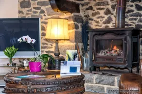 Gîte avec barbecue, terrasse et jardin - Image 4
