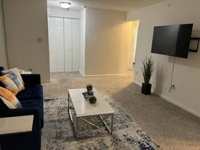 Lovely holiday apartment with pool - Image 2