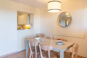 Charming apartment with pool & terrace | Pets allowed - Image 2