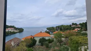 Holiday apartment with fast internet, barbeque & garden | Water view - Image 2
