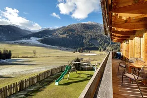 Apartment „Burgerhof Dolomiten“ mit Bergblick, großer privater Terrasse und WLAN - Image 3