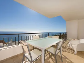 Appartement entièrement équipé avec jardin, piscine et terrasse | Vue mer | À côté de la plage | Avec animaux admis - Image 2
