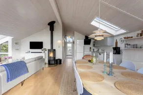 Fully equipped nice holiday home with BBQ & terrace - Image 4