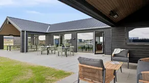 House with terrace, sauna & jacuzzi - Image 2