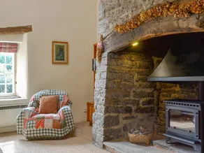 Family-oriented lovely house with garden | River view - Image 3