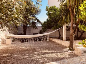 Holiday home with terrace, garden & BBQ - Image 5