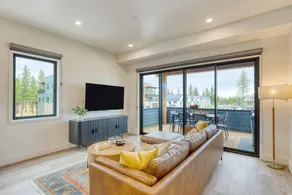 Aerie Stylish 6 Unit Buyout | 15BDR Near Downtown | Mountain Views + Hot Tub - Image 2