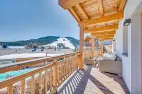 Children-friendly spacious holiday apartment with garden, terrace & hot tub | Garden view | Ski nearby - Image 3