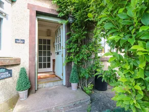 Cottage with garden - Image 3